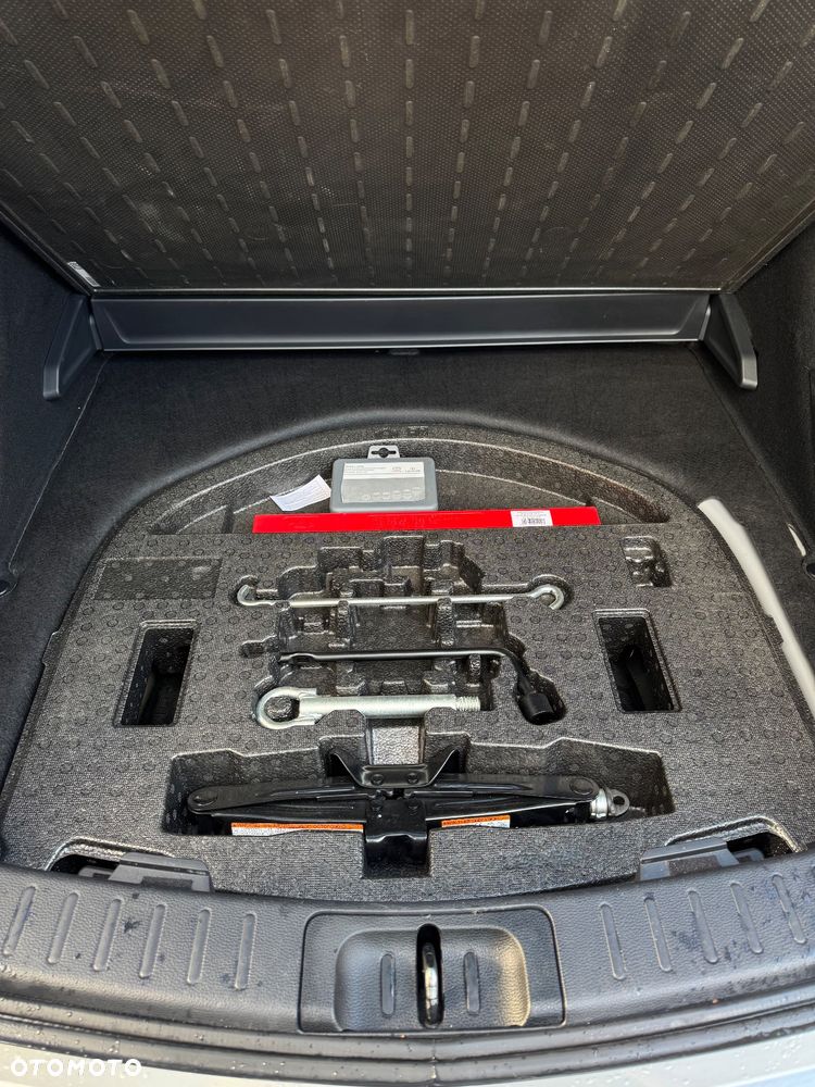 Toyota Corolla 1.8 Hybrid Comfort - 15