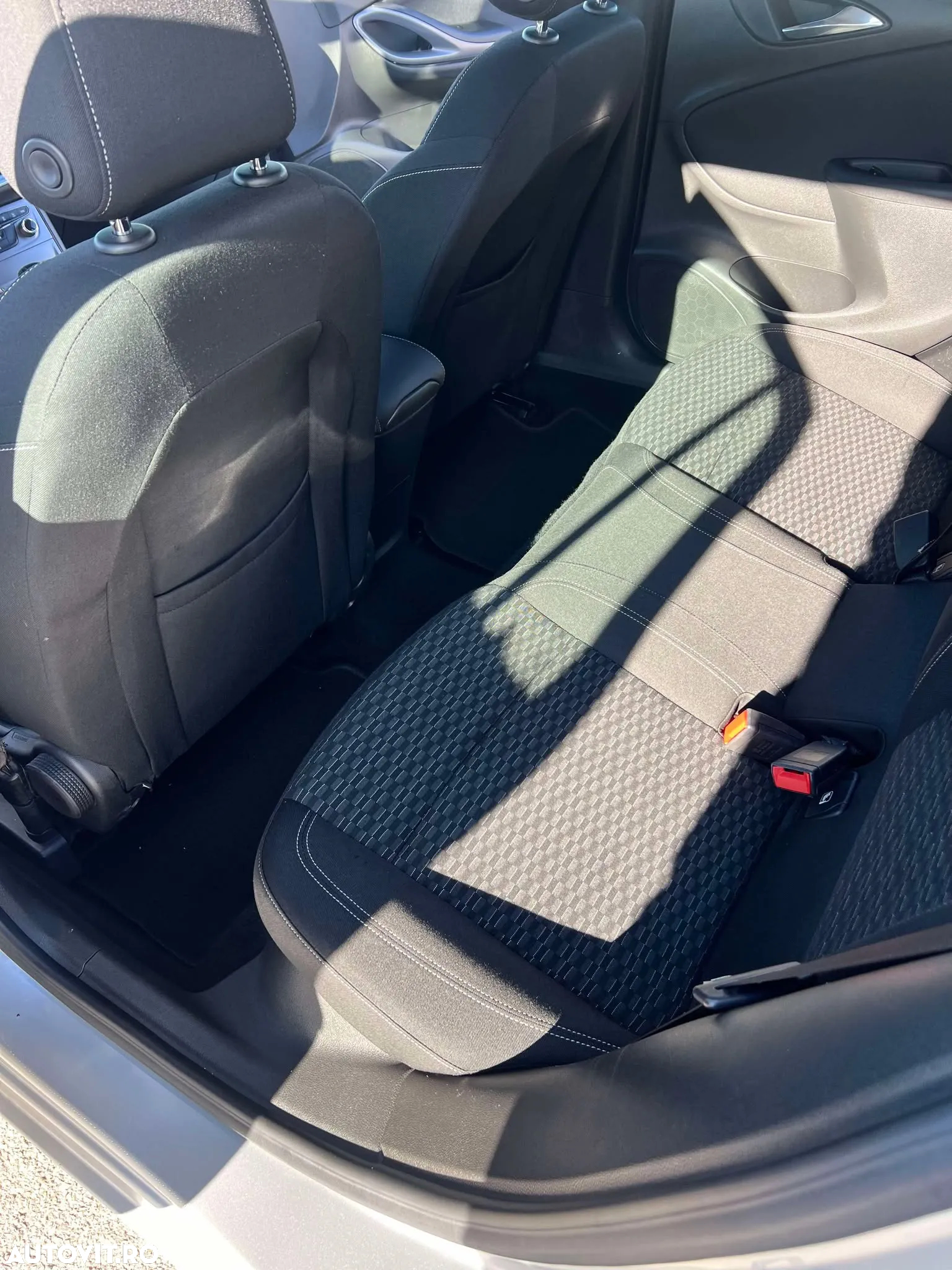 Opel Astra 1.6 CDTI DPF ecoFLEX Start/Stop Exklusiv - 9