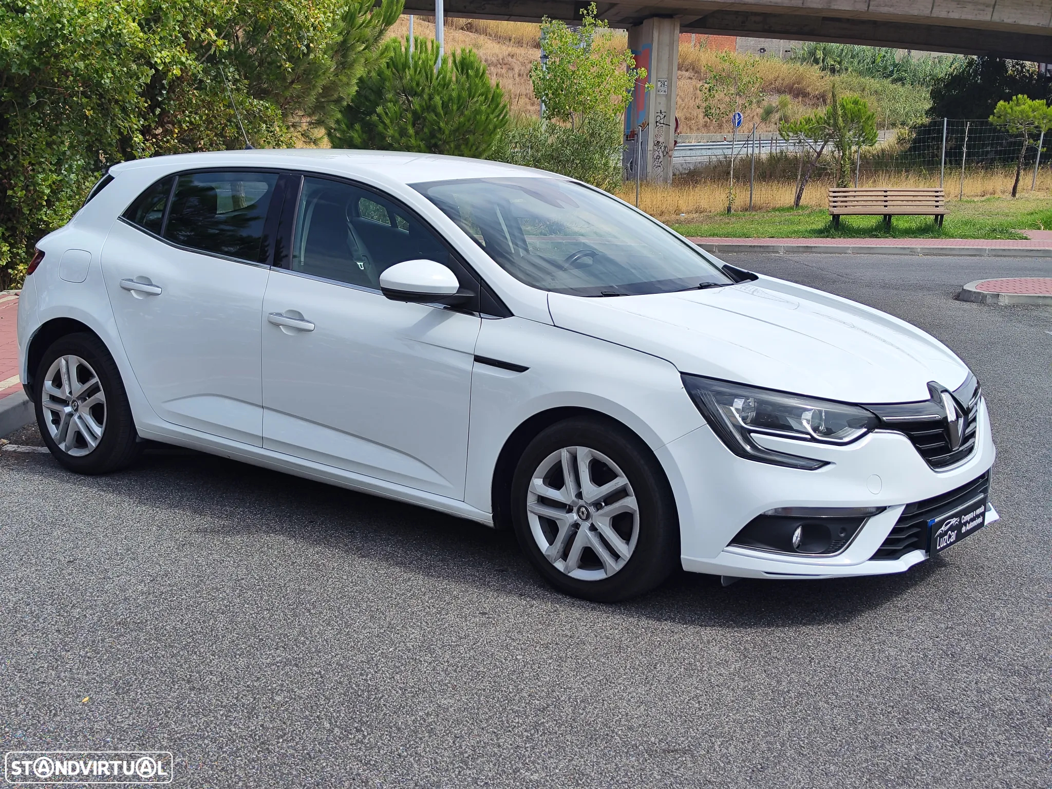 Renault Mégane ENERGY dCi 110 EDC INTENS - 4