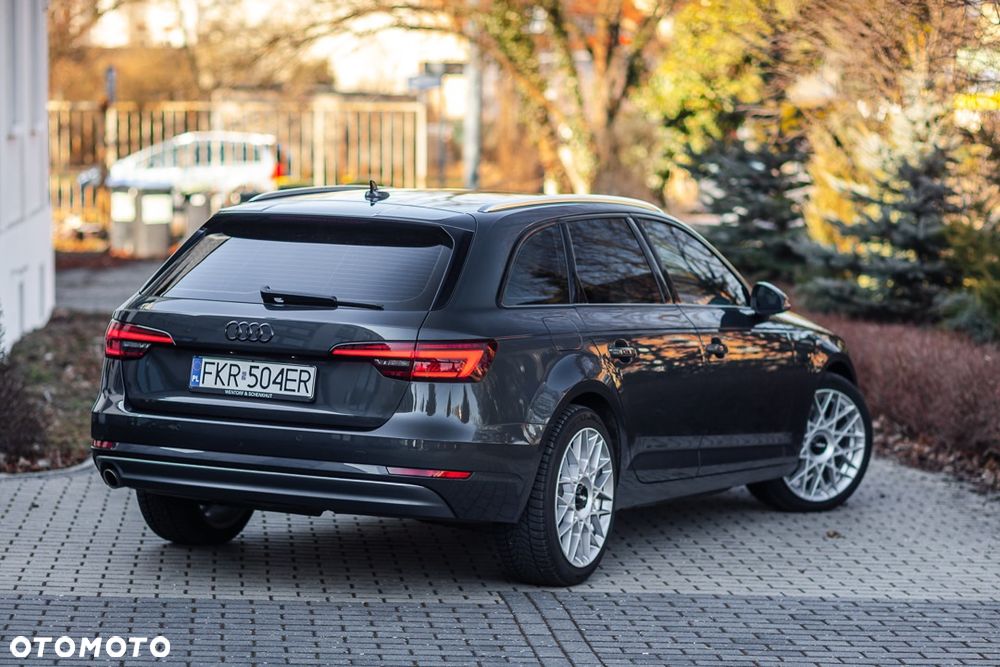 Audi A4 Avant 2.0 TDI S tronic - 11