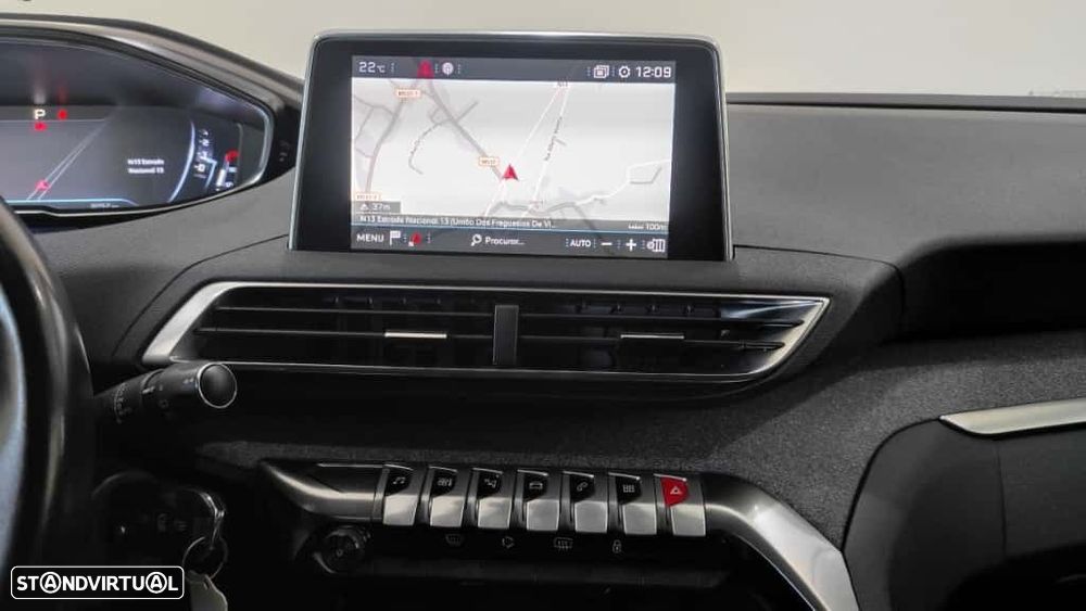 Peugeot 3008 1.2 PureTech Allure EAT8 - 27