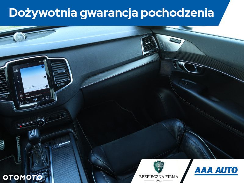 Volvo XC 90 - 9