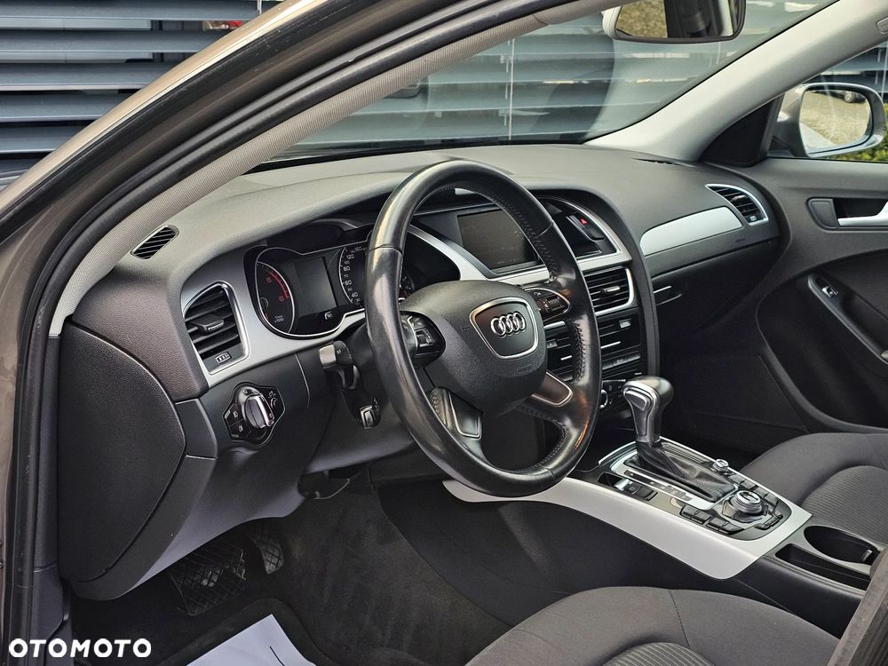 Audi A4 Avant 2.0 TDI DPF multitronic S line Sportpaket - 10