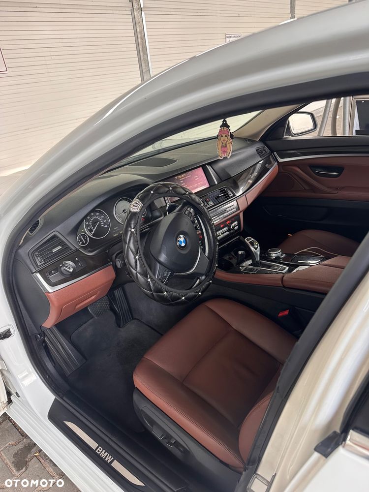 BMW Seria 5 528i xDrive - 2