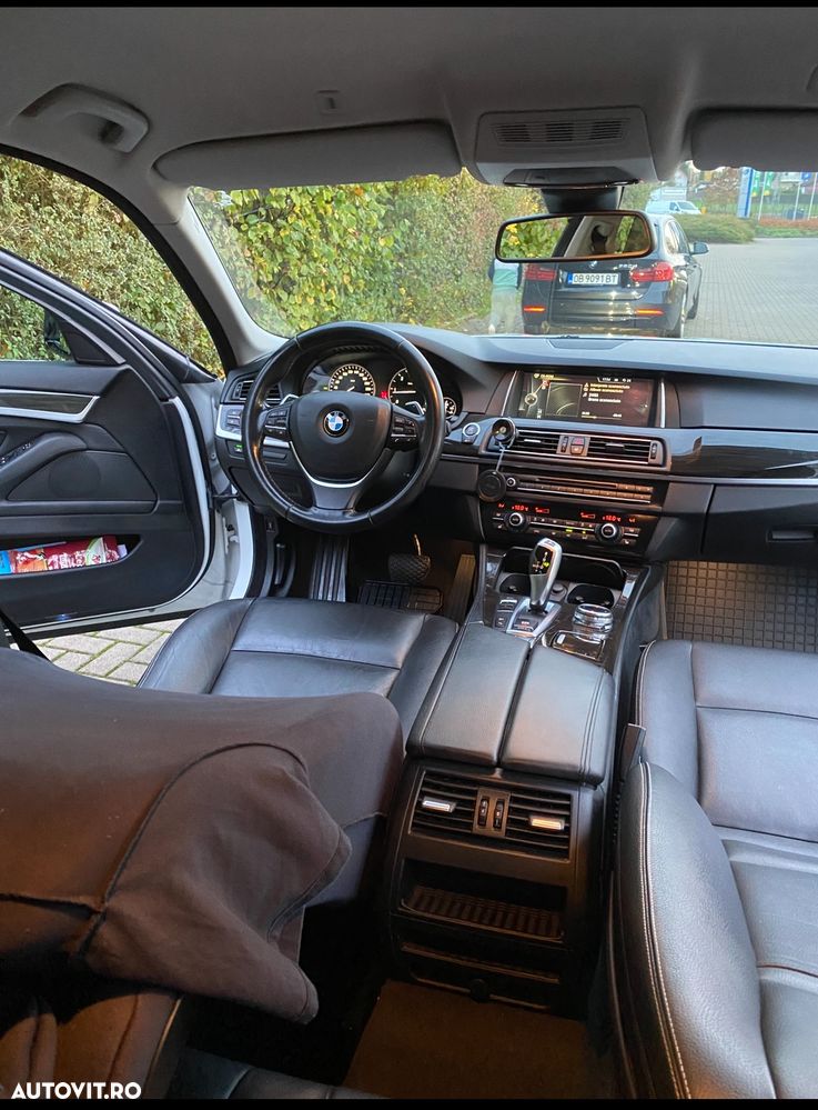 BMW Seria 5 520d xDrive - 5