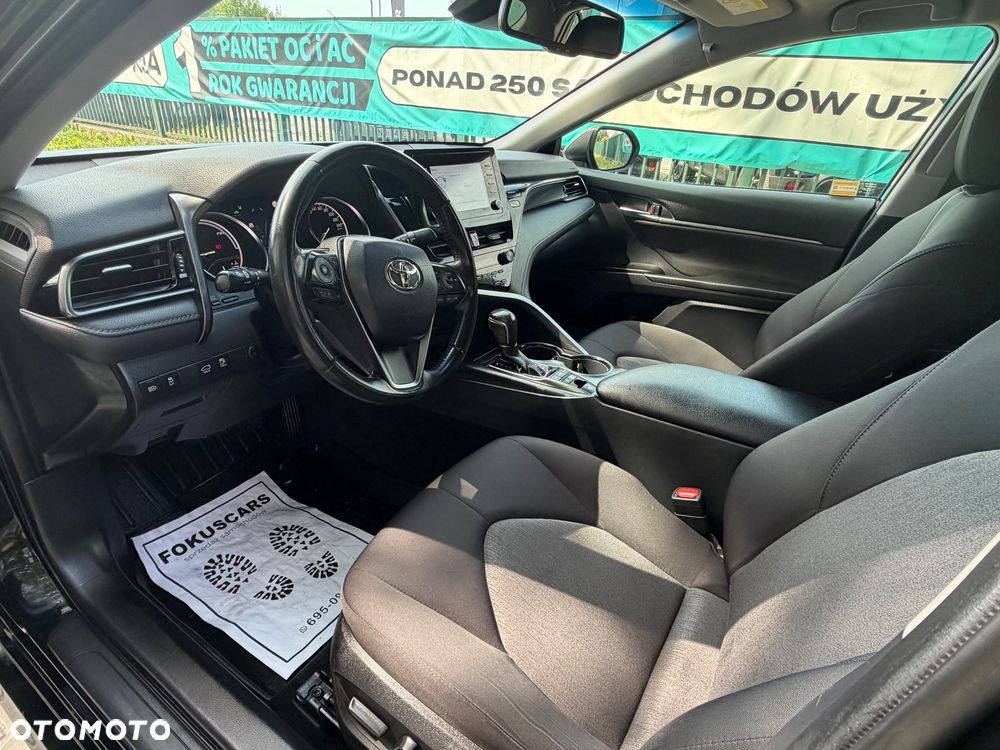 Toyota Camry 2.5 Hybrid Comfort CVT - 12
