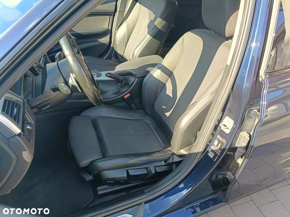BMW Seria 3 320d Edition M Sport Shadow - 16