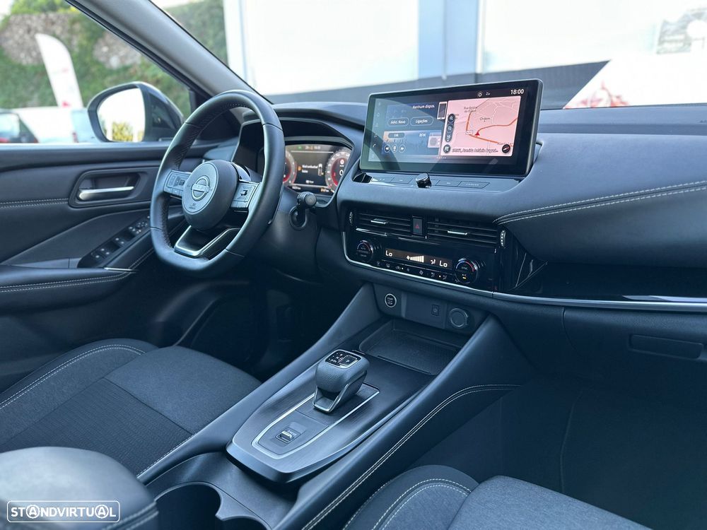 Nissan Qashqai 1.3 DIG-T N-Connecta Xtronic - 20