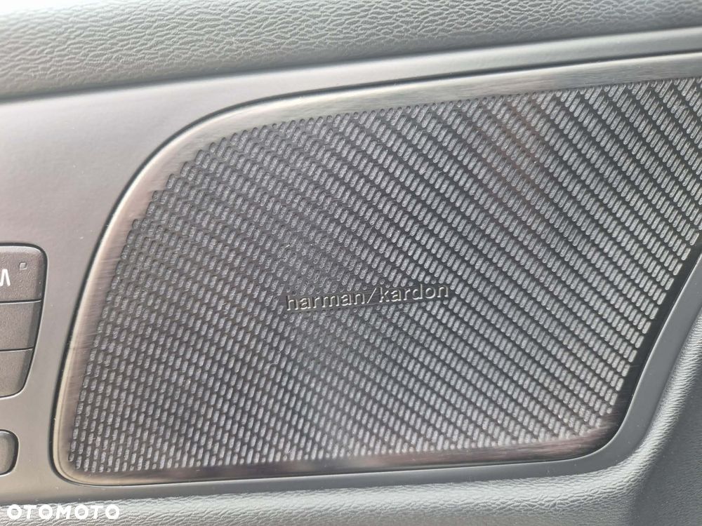 Volvo V60 B4 D Plus Dark - 16