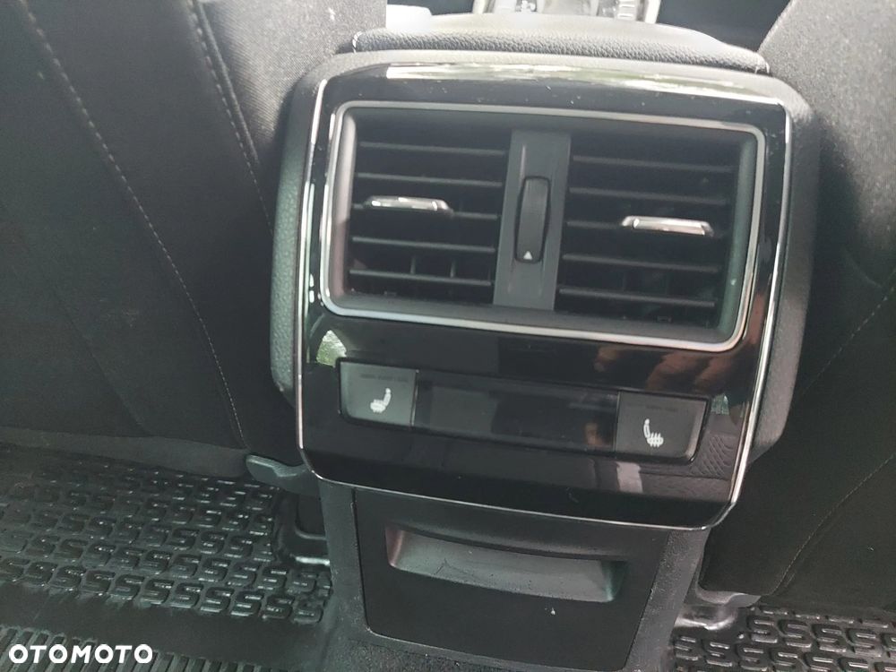 Skoda Superb 2.0 TSI Style DSG - 13