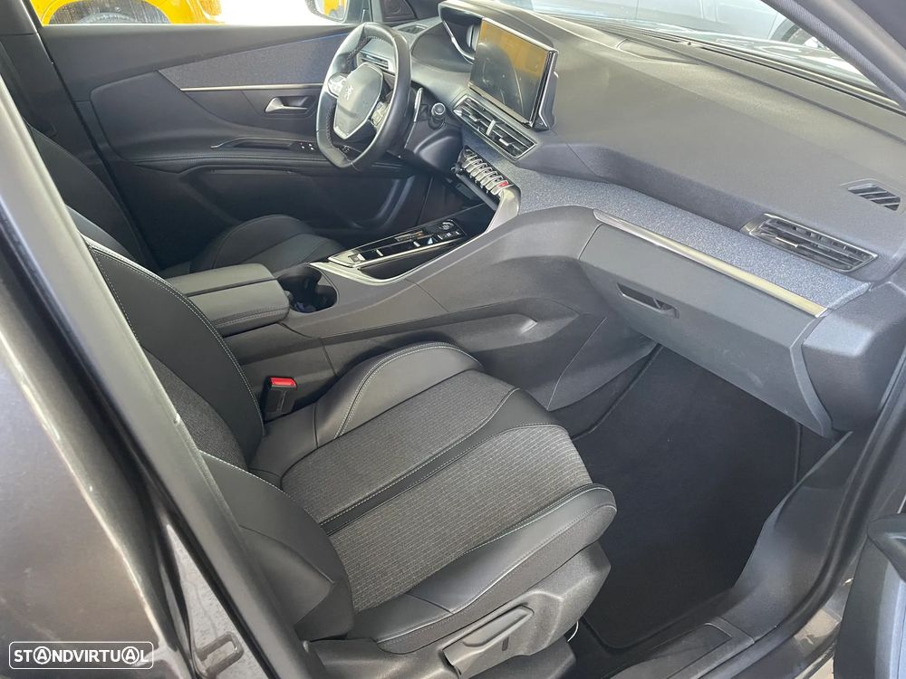 Peugeot 3008 225 e-EAT8 Allure Pack - 25