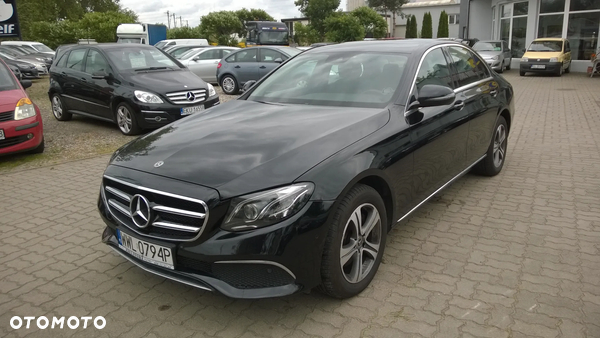 Mercedes-Benz Klasa E 220 d 4-Matic Business Edition 9G-TRONIC