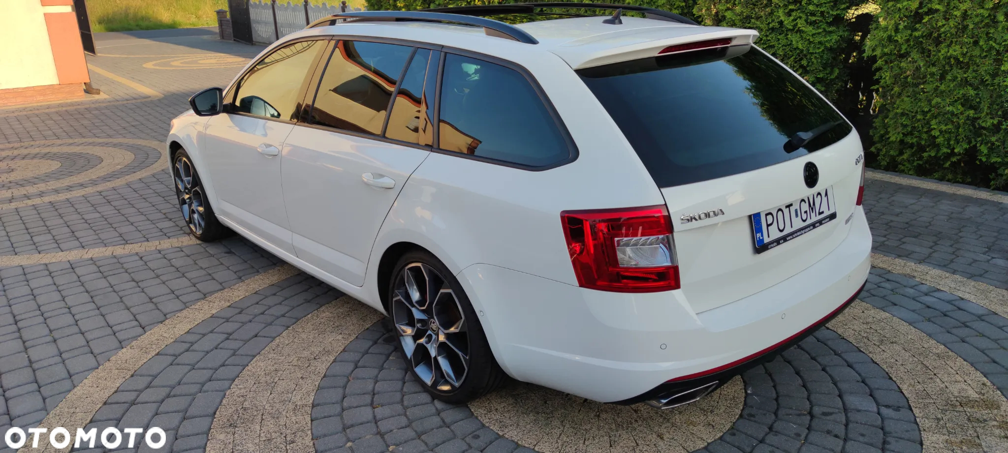 Skoda Octavia Combi 2.0 TSI (Green tec) RS - 6