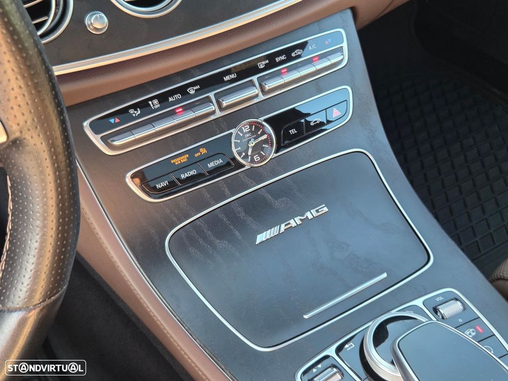 Mercedes-Benz E 63 AMG S 4-Matic+ - 38