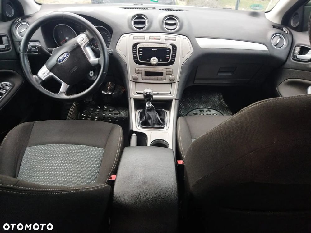 Ford Mondeo 2.0 TDCi Ambiente - 9