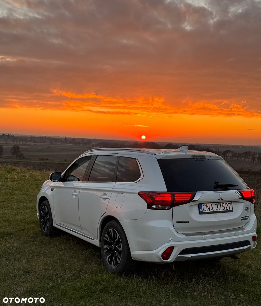 Mitsubishi Outlander Intense + - 3