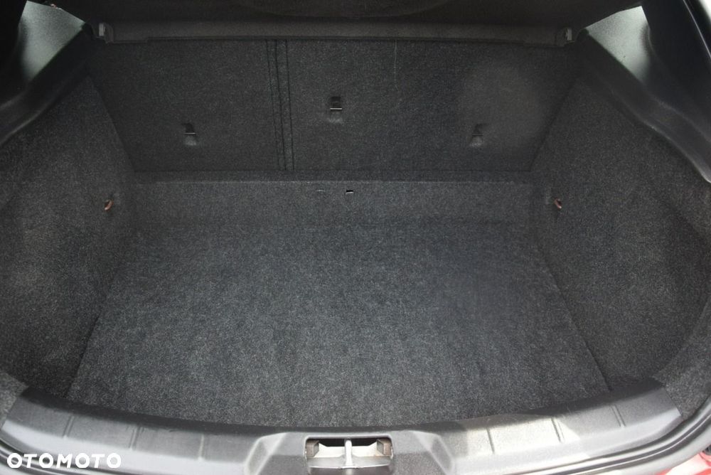 Volvo V40 D2 Momentum - 26