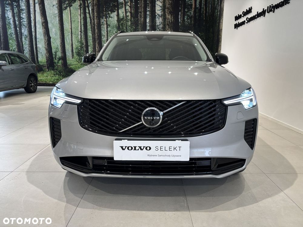 Volvo XC 90 - 9