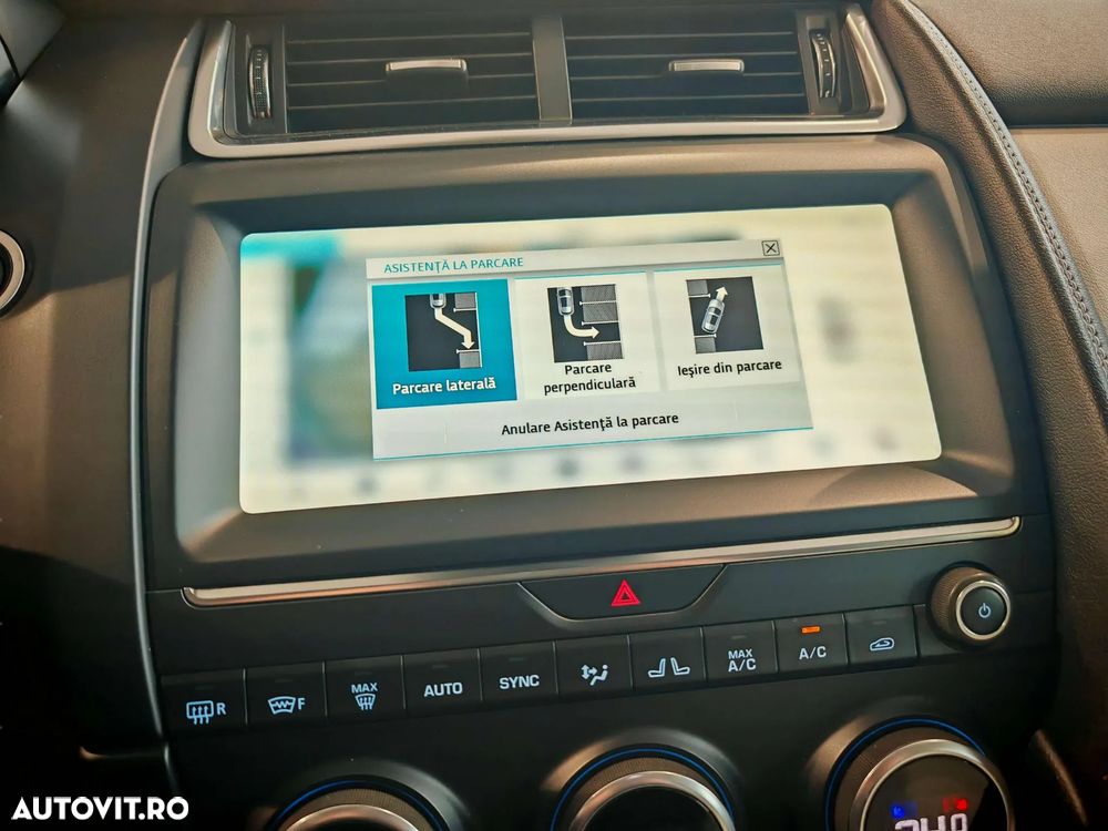 Jaguar E-Pace D180 AWD R-Dynamic S - 39
