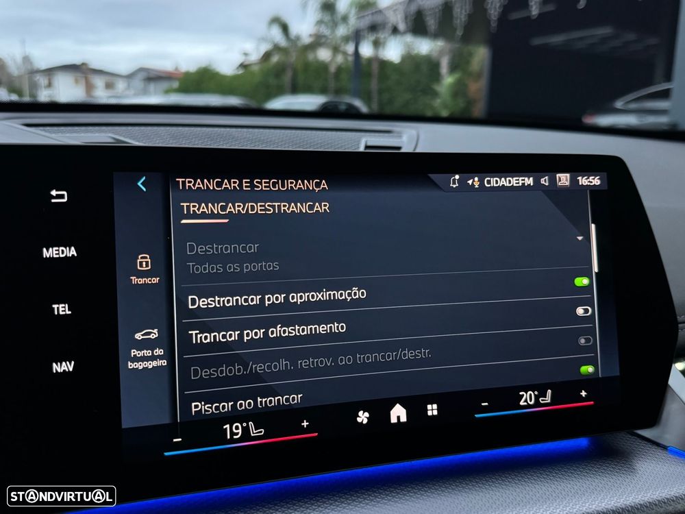 BMW X1 sDrive18d Pack Desportivo M - 49