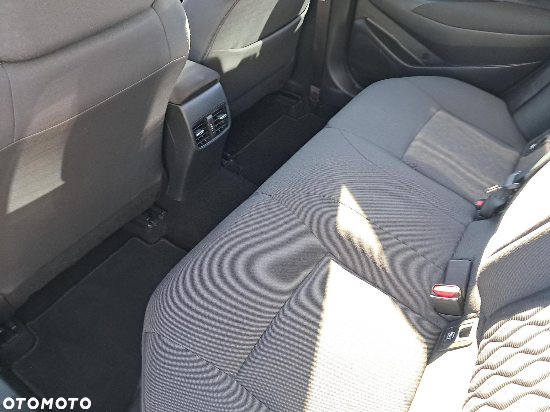 Toyota Corolla - 10