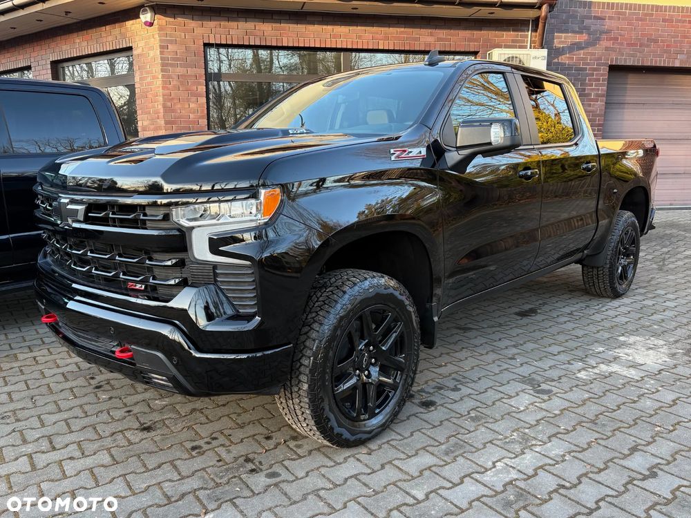 Chevrolet Silverado - 31