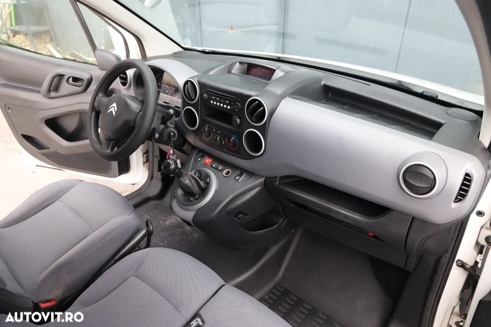 Citroën Berlingo 1.6 HDI First - 13
