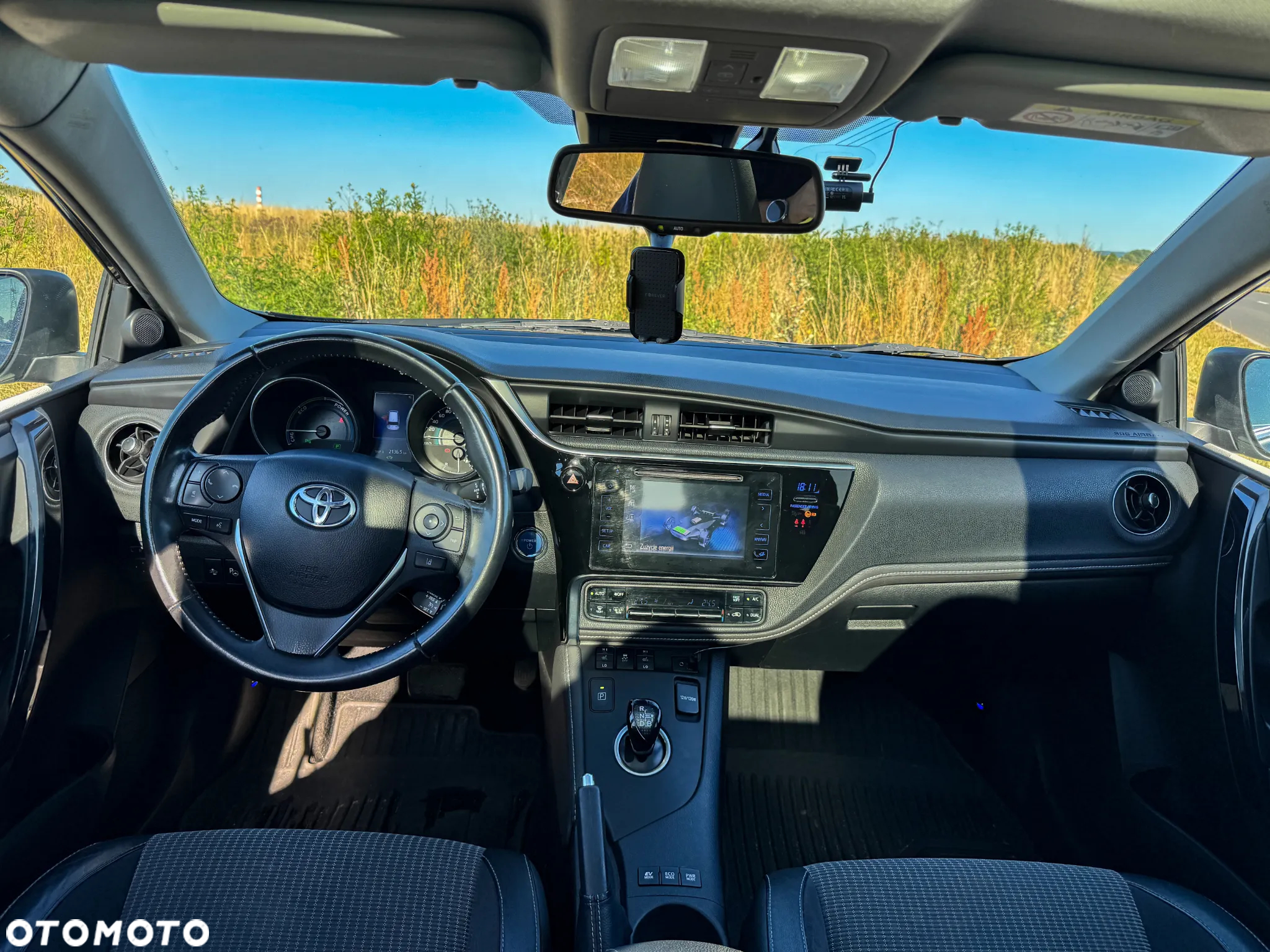 Toyota Auris Hybrid 135 Prestige - 11
