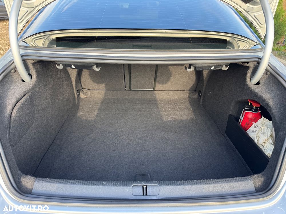 Volkswagen Passat CC 2.0 TDI DSG Exclusive - 12