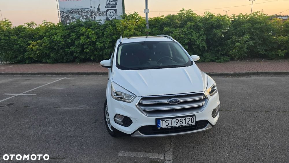Ford Kuga - 1