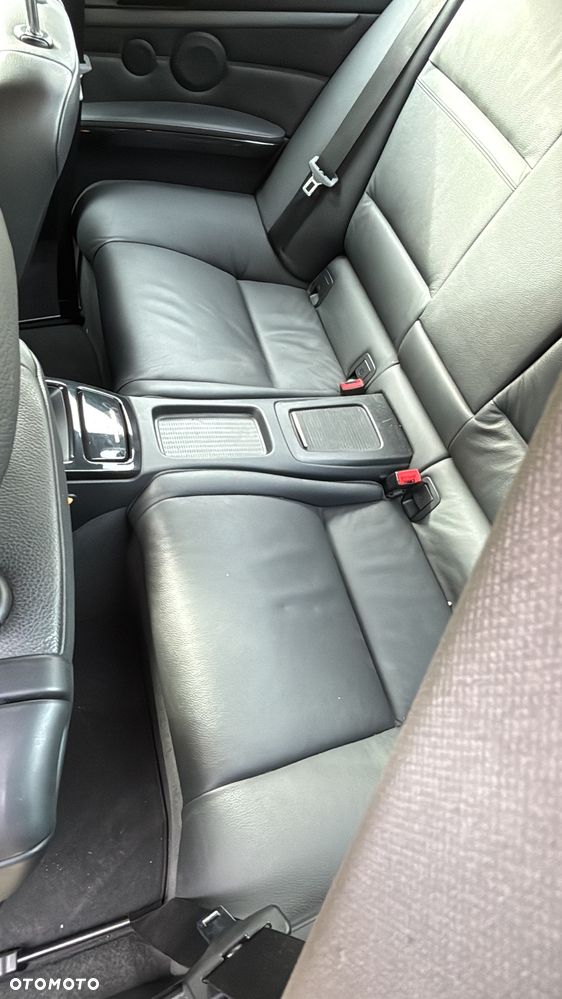 BMW Seria 3 335i Coupe - 25