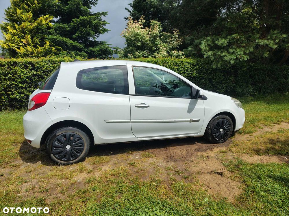 Renault Clio - 6