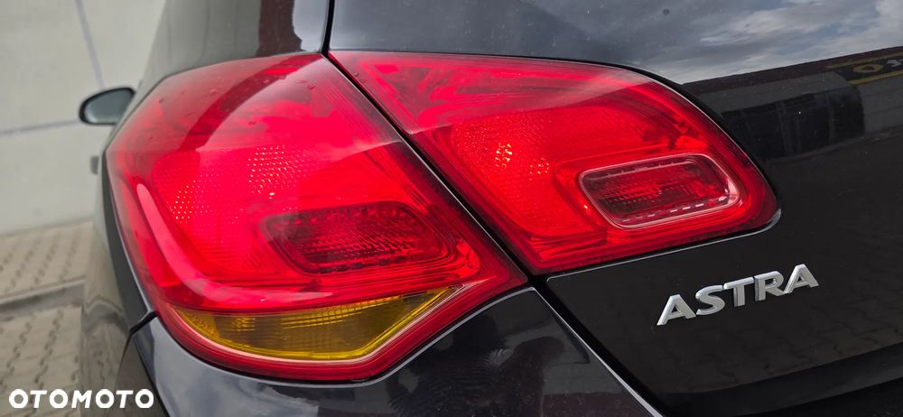 Opel Astra 1.4 ecoFLEX - 10