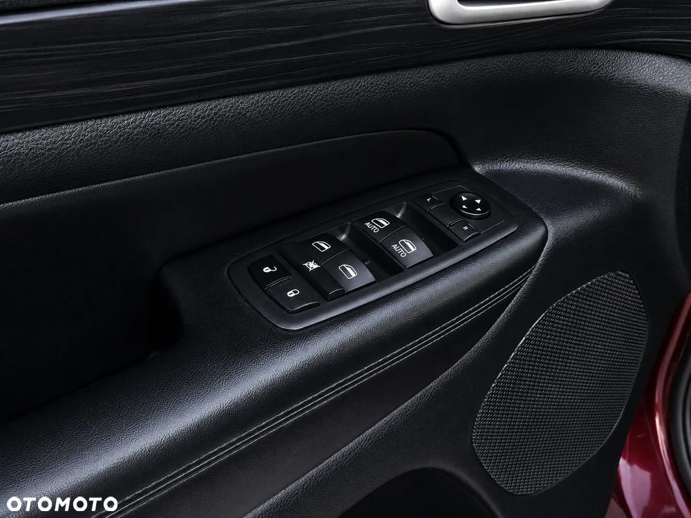 Jeep Grand Cherokee - 13