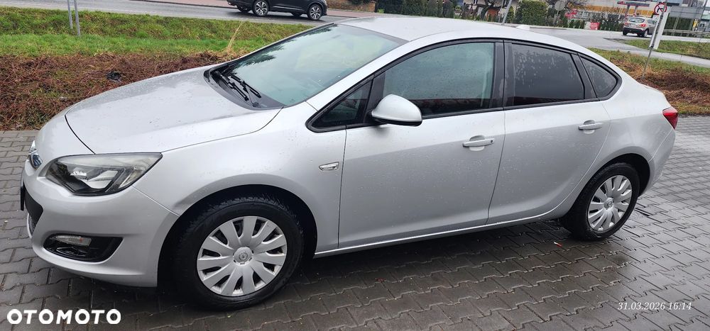 Opel Astra 1.6 EU6 - 2