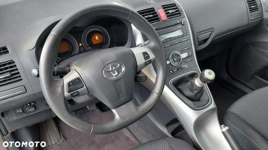 Toyota Auris - 7