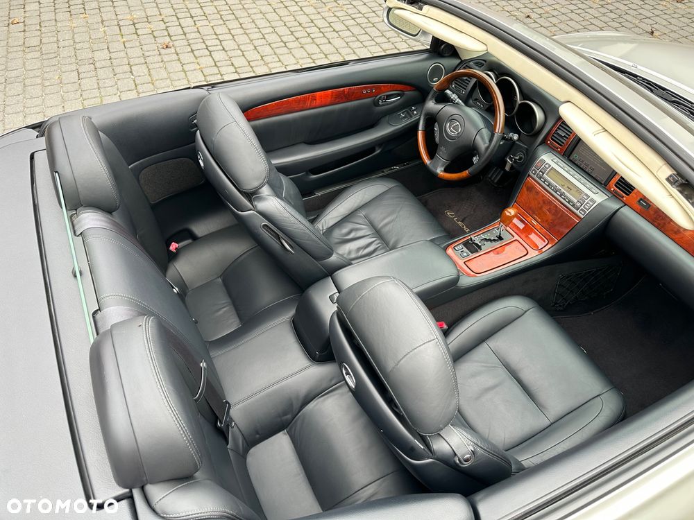 Lexus SC Prestige - 36