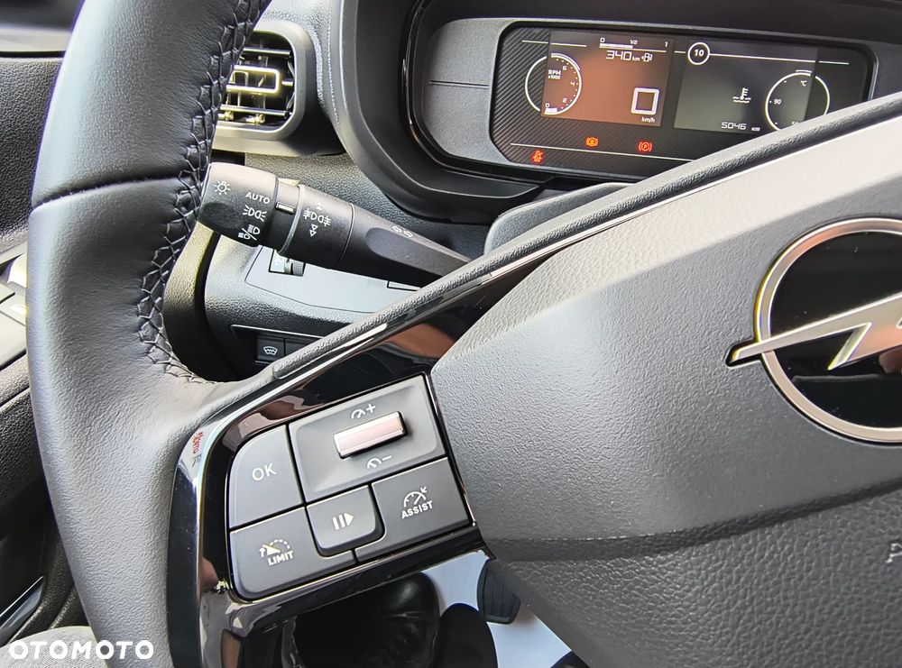 Opel COMBO - 16