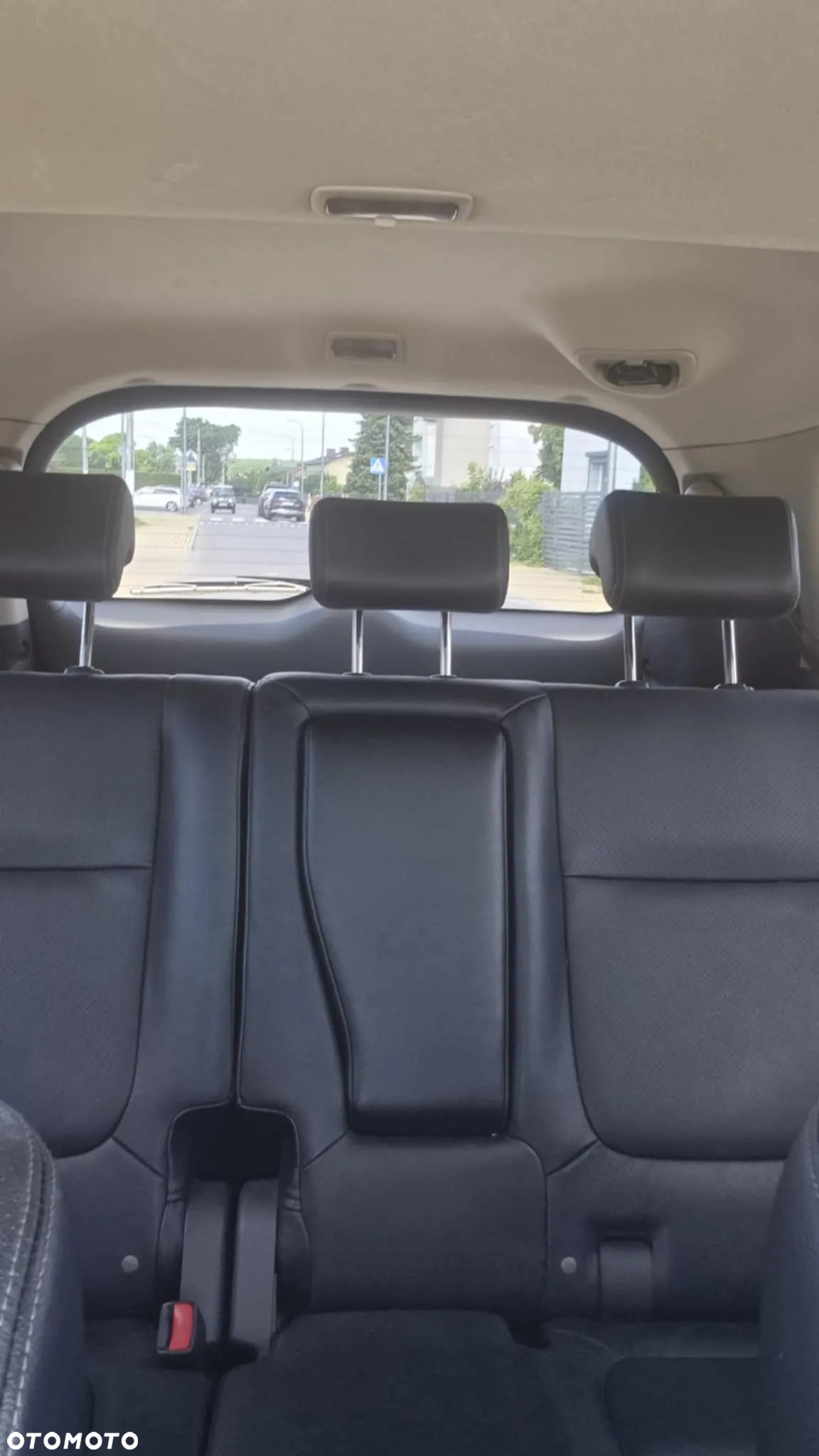Mitsubishi Outlander - 12