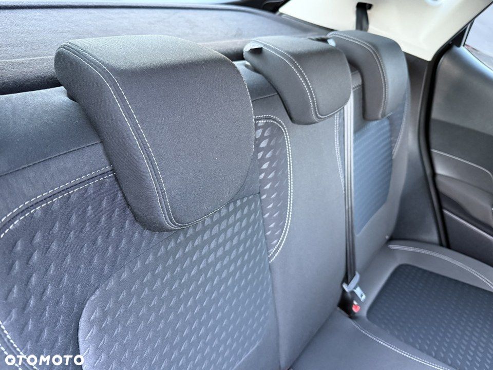 Ford Fiesta 1.1 S&S TITANIUM - 36