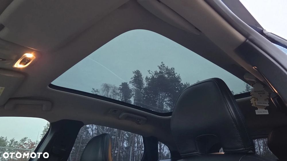 Volvo V40 D4 Geartronic Summum - 8