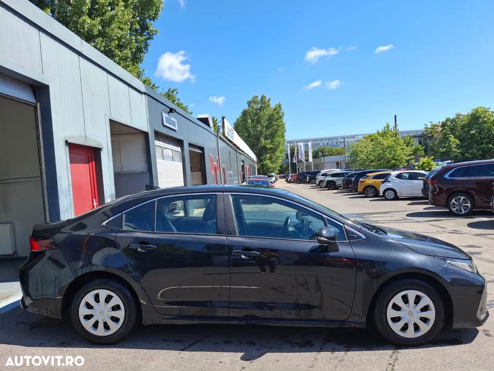 Toyota Corolla 1.8 HSD Business - 3