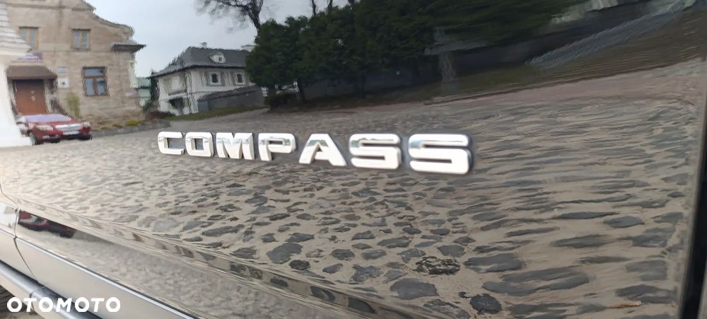 Jeep Compass 2.0 4x2 Limited - 23