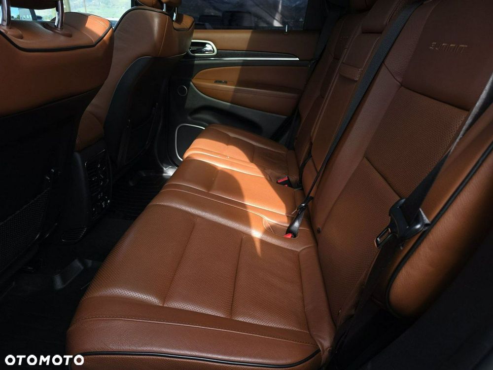 Jeep Grand Cherokee - 10