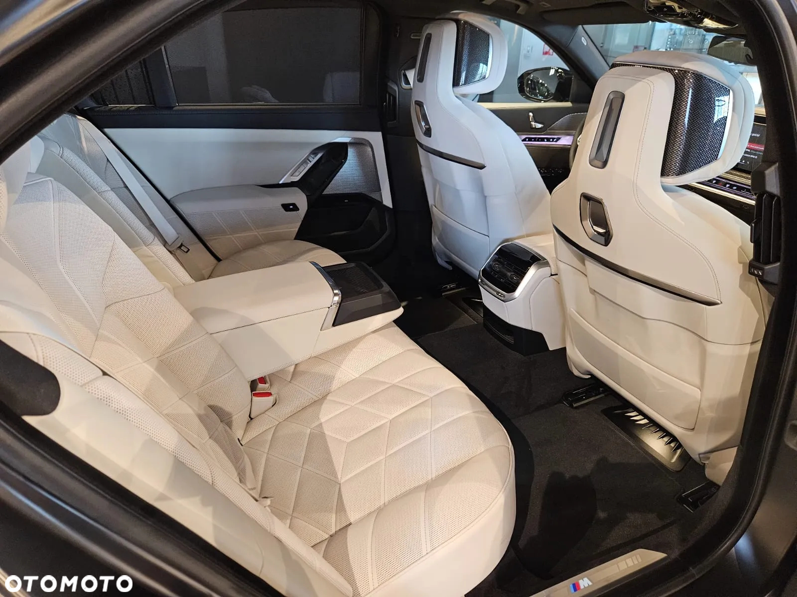 BMW Seria 7 M760e xDrive - 15
