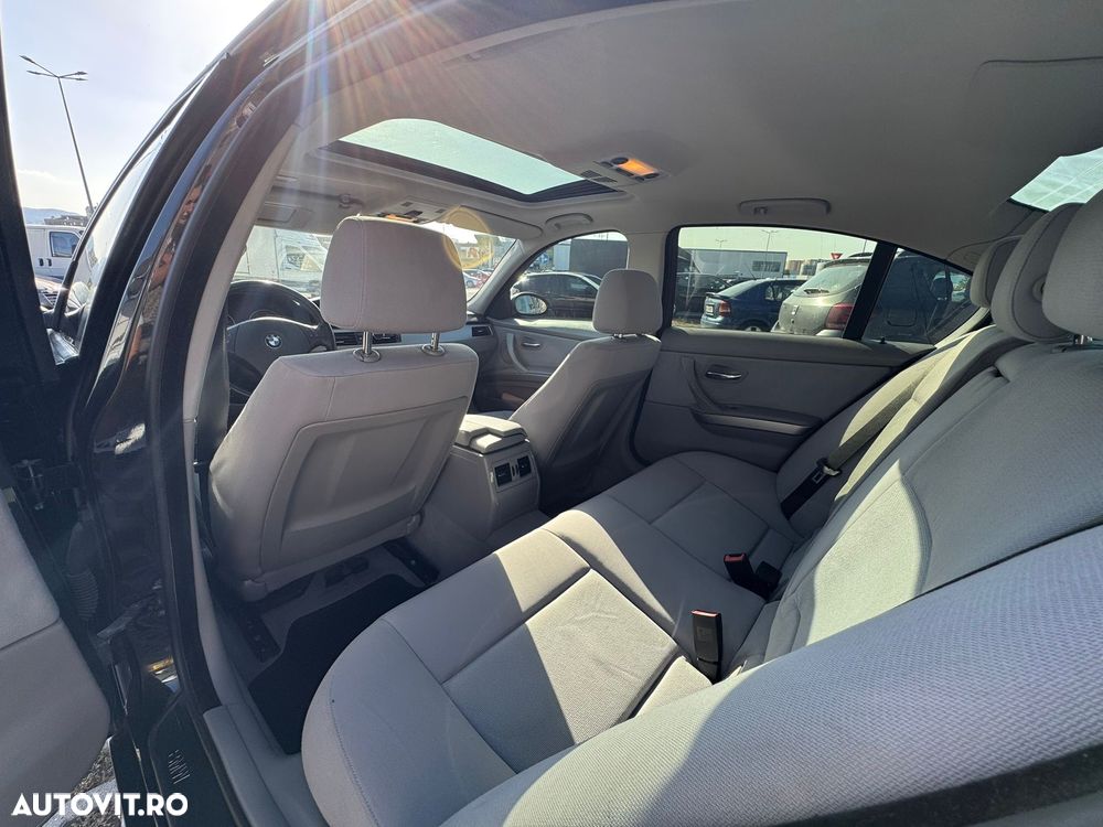 BMW Seria 3 318d - 4