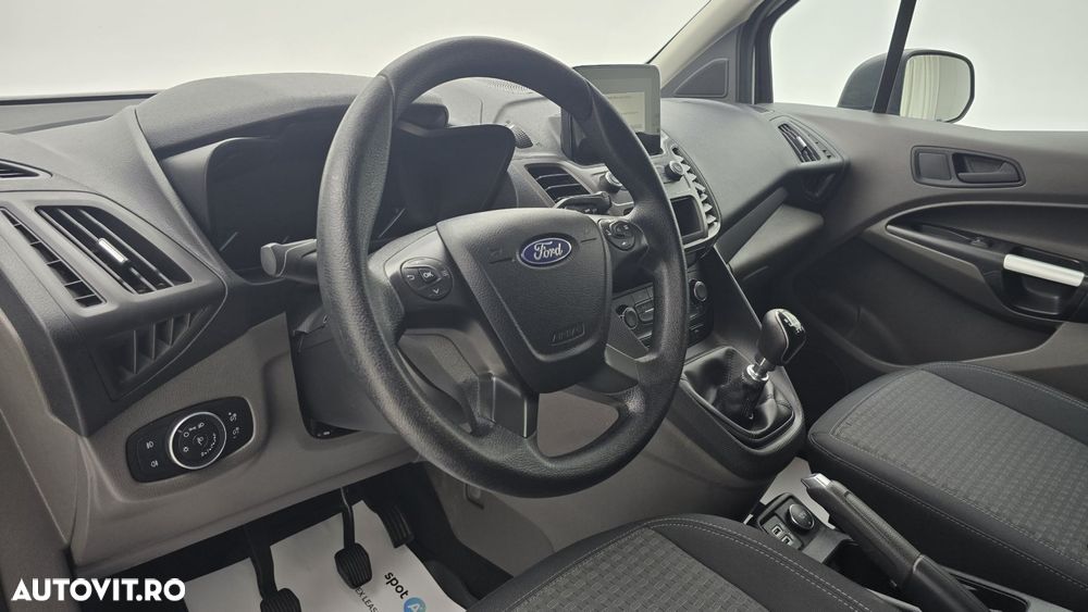 Ford Transit Connect - 13