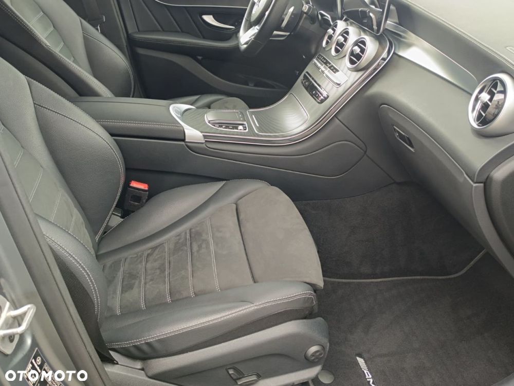 Mercedes-Benz GLC - 29