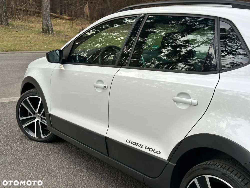 Volkswagen Polo 1.6 TDI Cross Urban White - 18