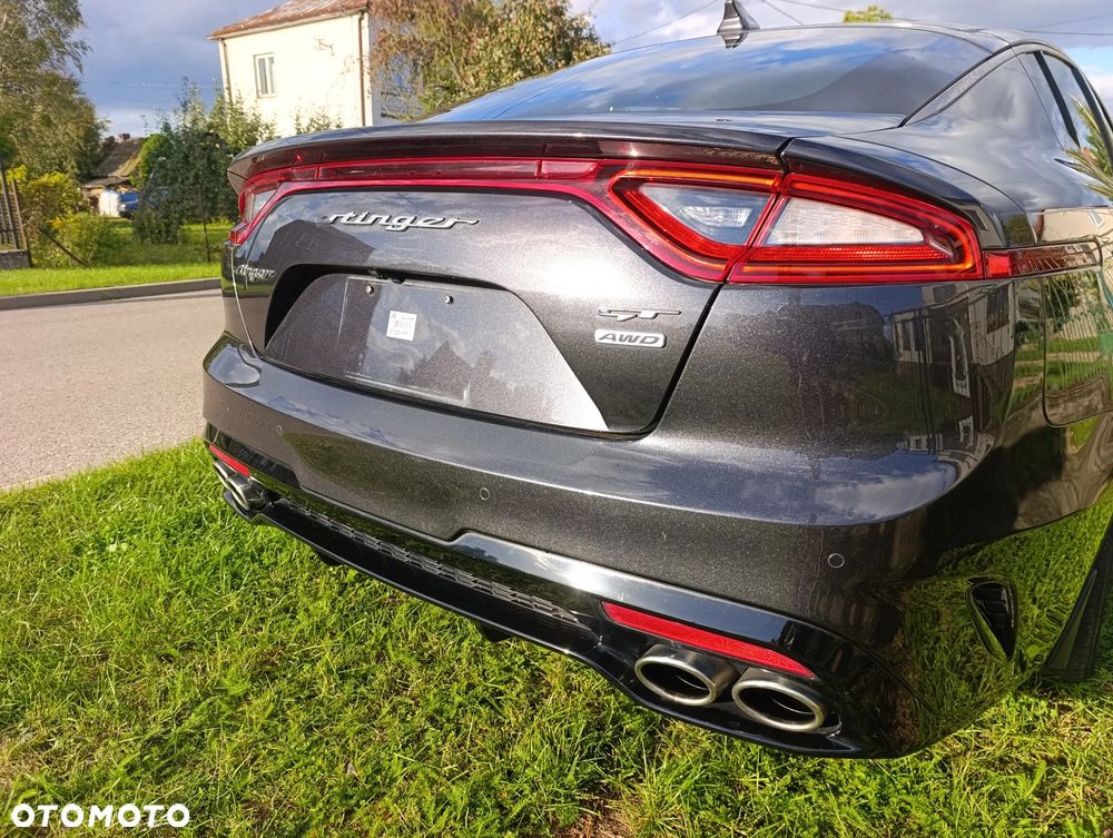 Kia Stinger - 3